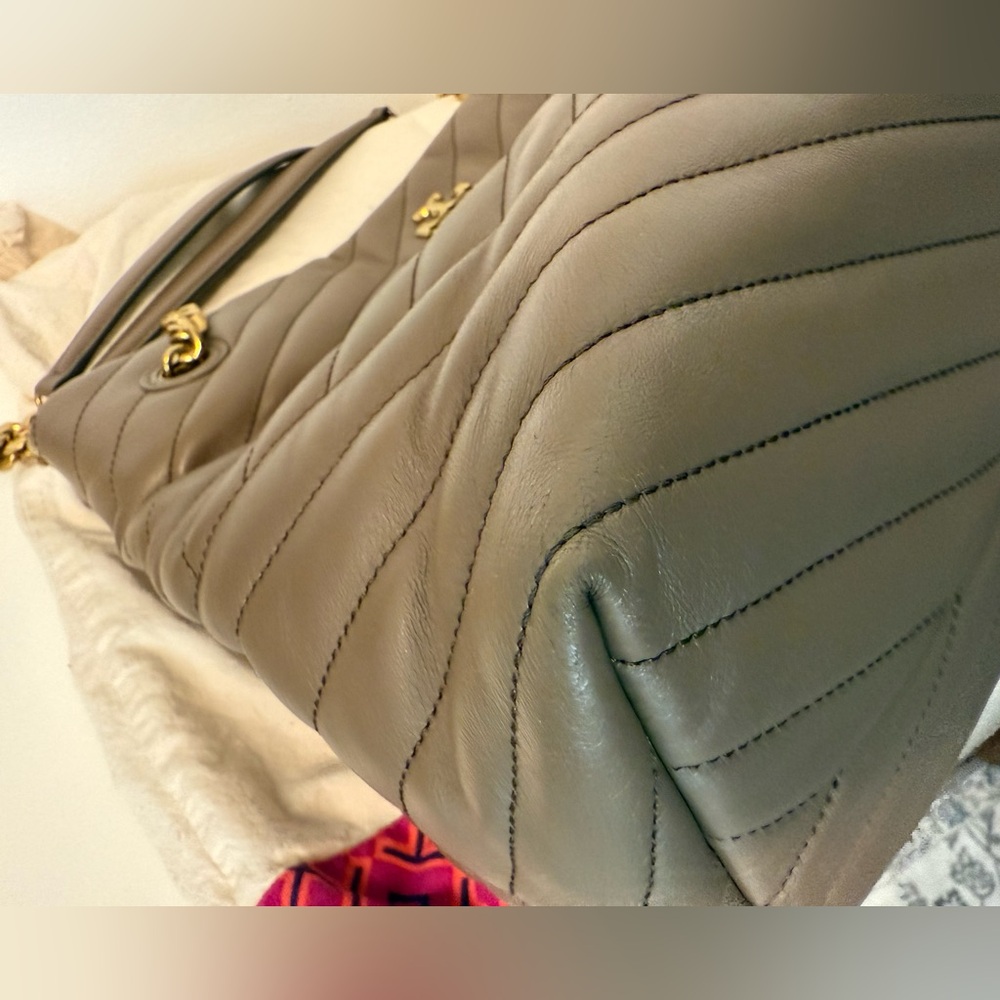Tory Burch Kira Chevron Tote - Picture 7 of 15